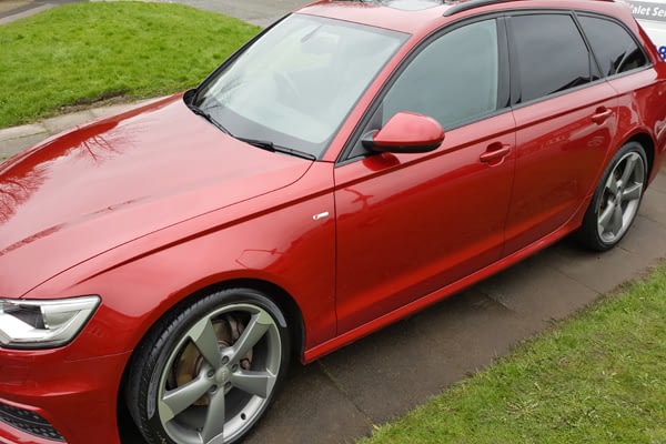 Exterior car cleaning, polishing & waxing. Tar Removal